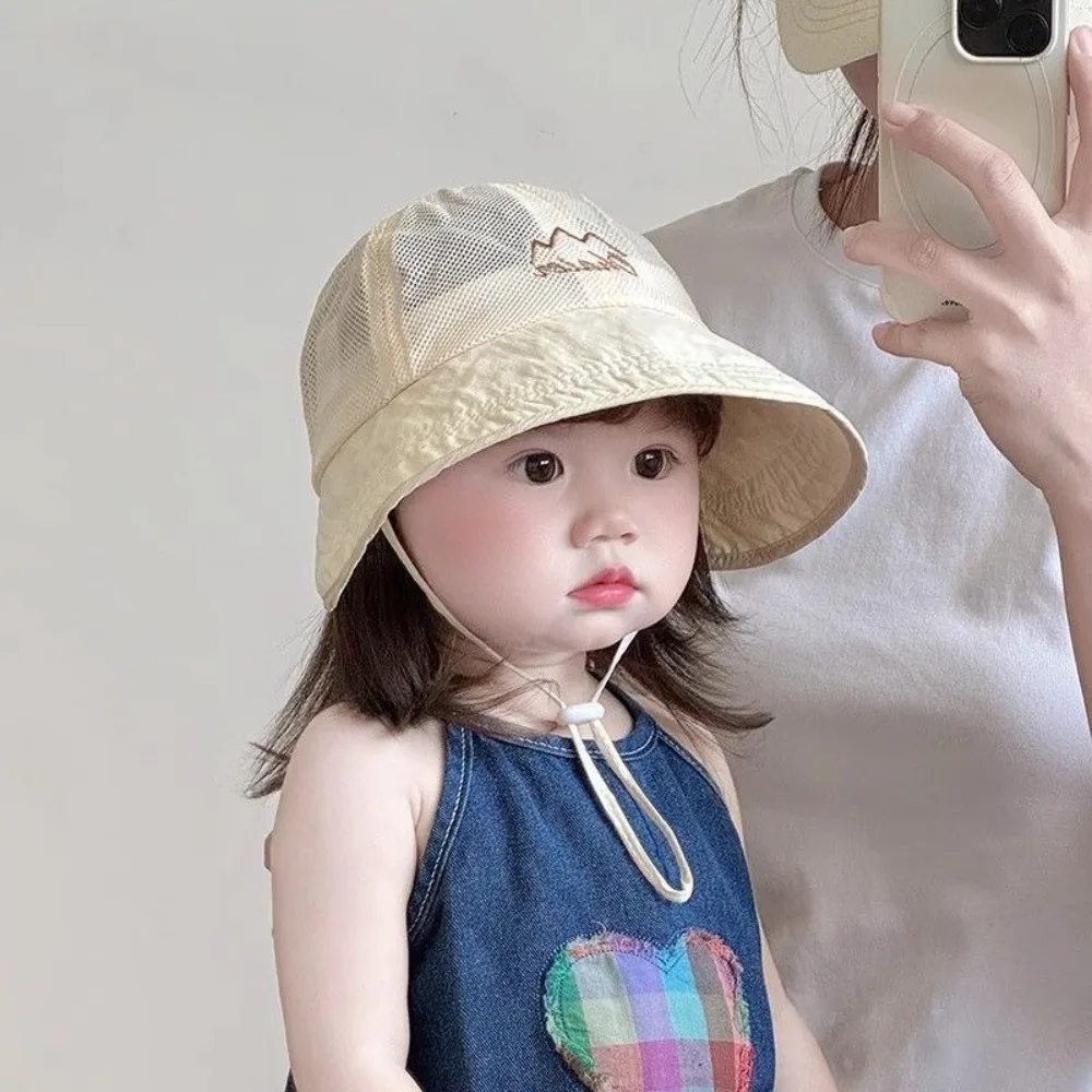 

Новая сетчатая детская бейсболка, регулируемая солнцезащитная шляпа от солнца, дышащая кепка с утиным языком для мальчиков и девочек