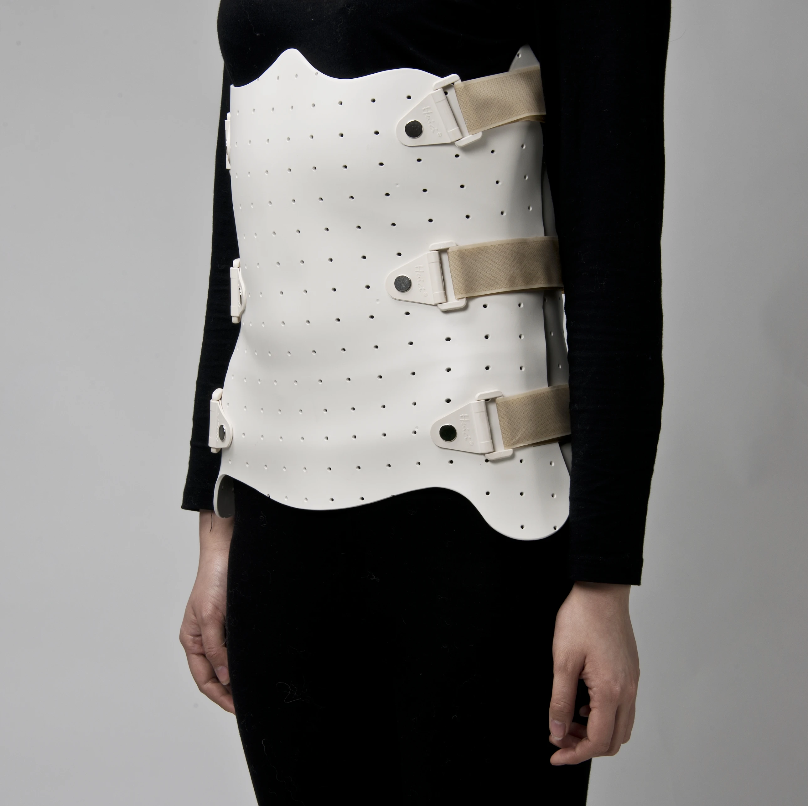 

[Spot Supply] Klarity Pre-Cut Thermoplastic Brace Perforated Lumbar Thoracic Support Flexible Rehabilitation Fixator