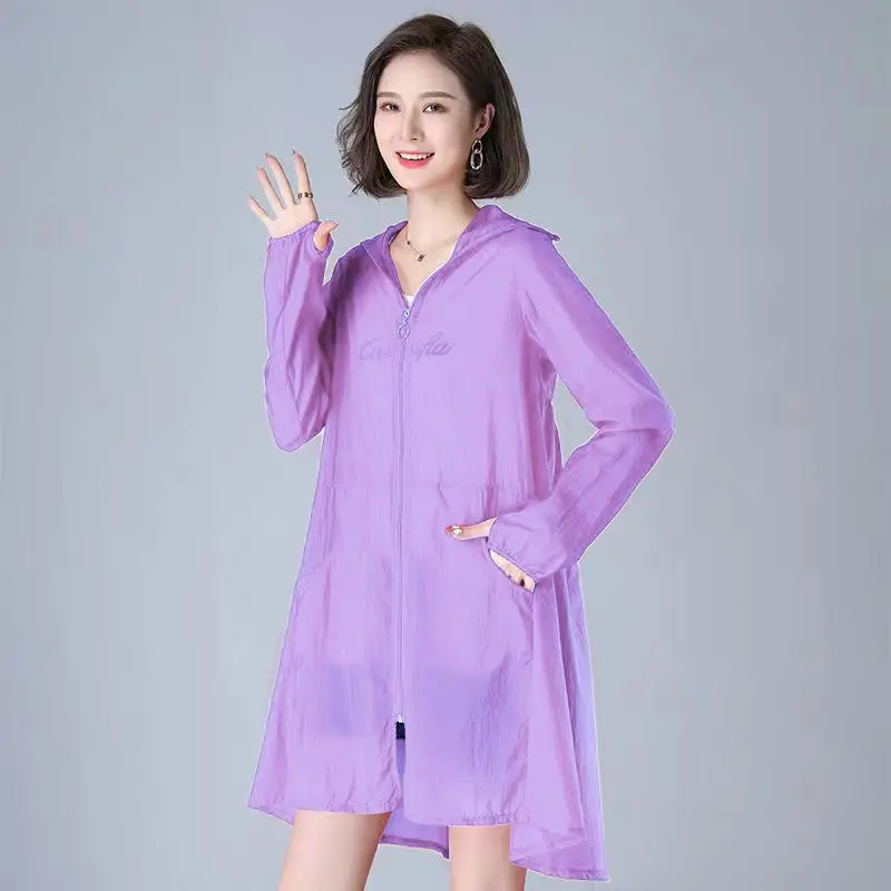 2026 New Sunscreen Jacket Women's Long Summer Light Large Size Hooded Windbreaker Joker Sun-Protective Clothing Coat Female Tops