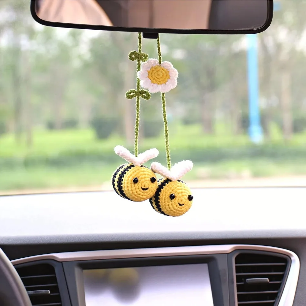 Image of Niedlicher Gehäkelter Bienen-Auto-Rückspiegel-Anhänger, Handgemachtes Garn-Hängeornament, Taschen-Schlüsselanhänger, Auto-Innendekoration