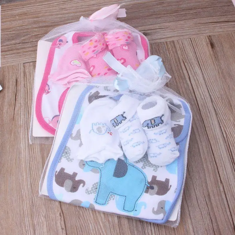 

95AE Baby Bibs Socks Gloves Set for Baby Girls Infant Cotton Soft Unisex 0-6 Months