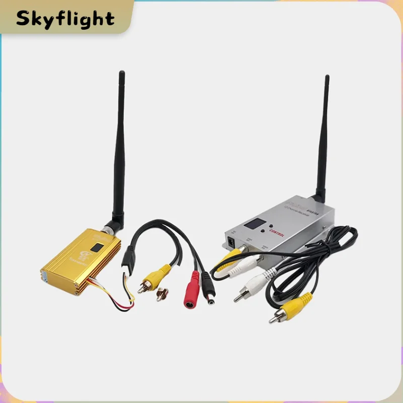 

New FPV 1.2Ghz 1.5W Wireless Audio Video Transmitter Receiver Digital Display 1500mW 8CH Transmitter 12CH Receiver DC 12V Drone