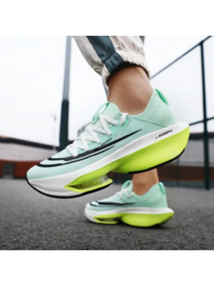 Fashion trend hollow breathable sports shoes comfortable wear-resistant couple running shoes lightweight sports shoes