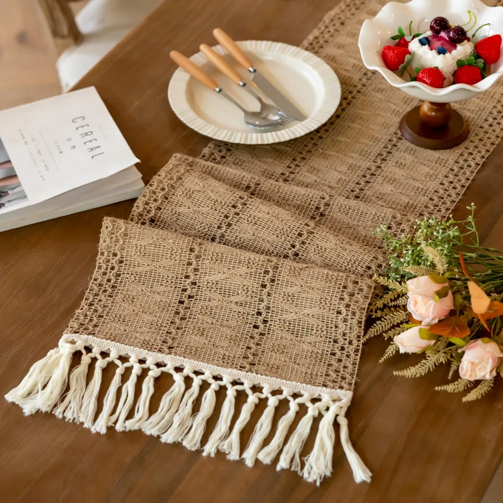 

American Style Cotton and Linen Table Runner Solid Color Rustic Festival Dining Table Cover Rectangular with Tassel