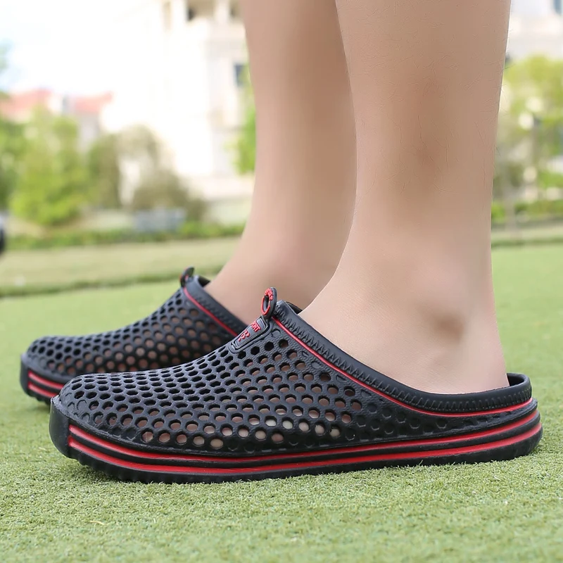 Comfortable Men Pool Sandals Summer Outdoor Beach Shoes Men Slip on Garden Clogs Casual Water Shower Slippers Unisex Zapatos