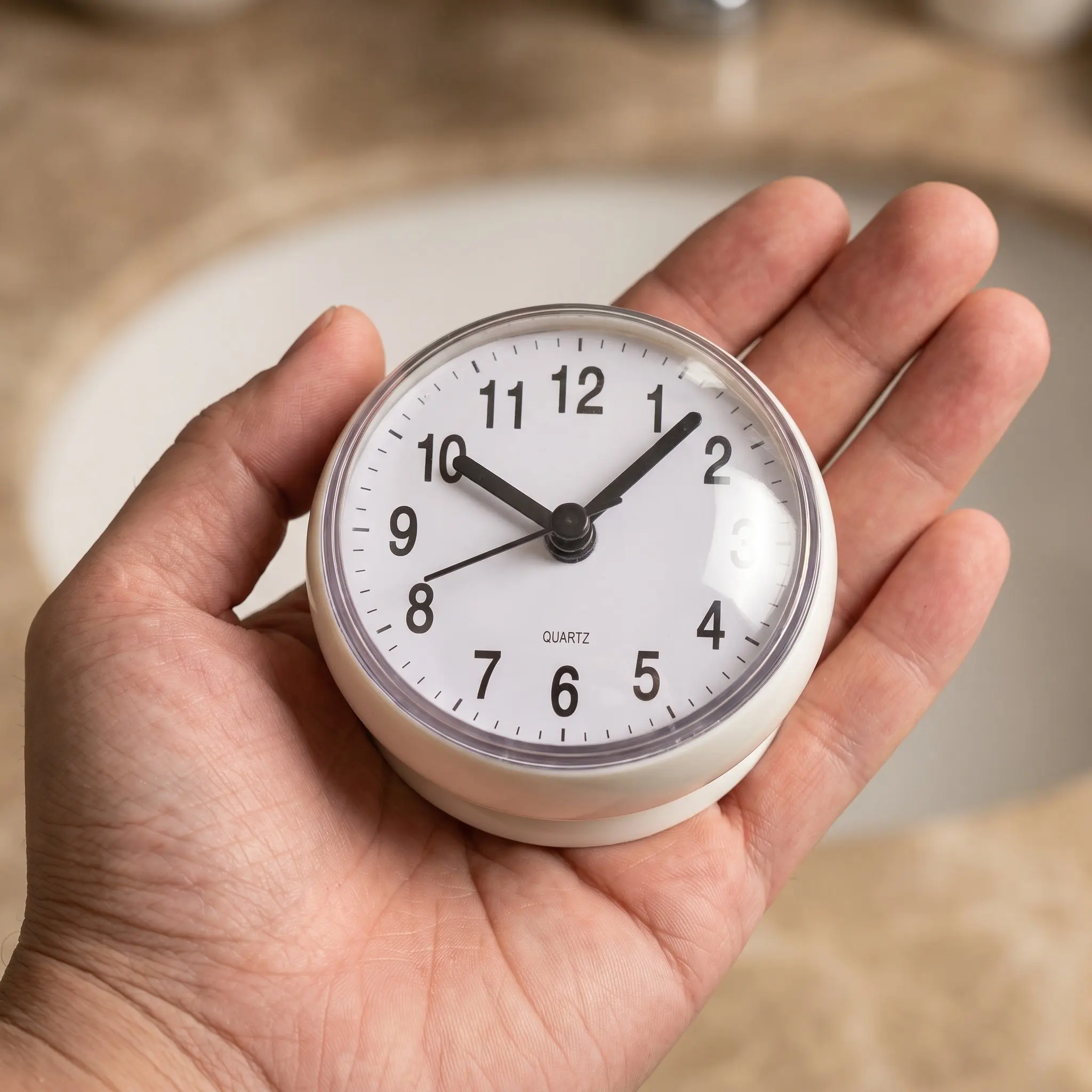 8cm Mini Waterproof Wall Clock Shower Anti Fog Wall Time Display with Suction Cup Kitchen Bathroom Toilet Round Quartz Sucker