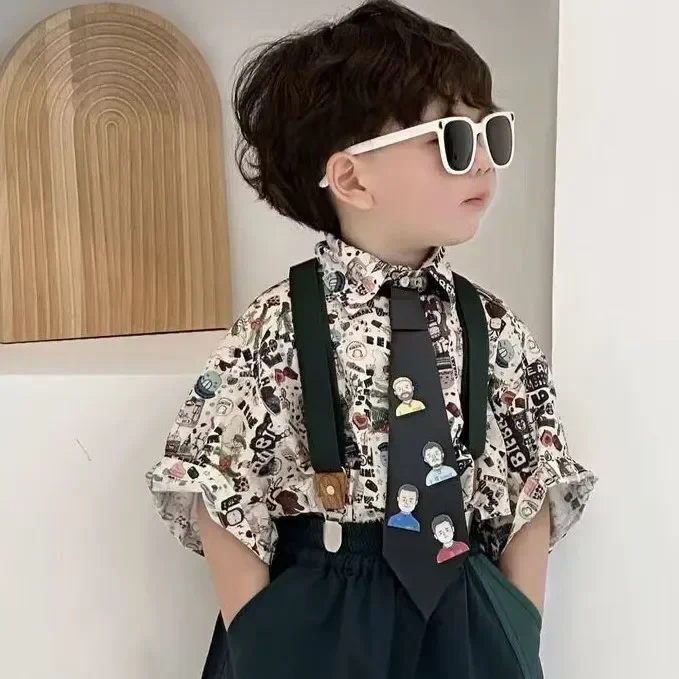 Cartoon-Hemd + Overall + Krawatte für Kinder, Babys, Kleinkinder, Jungen, koreanische Designer-Kleidung, 2–9 Jahre, 3-teiliges Set, Sommer-Jungen-Kleidungsset