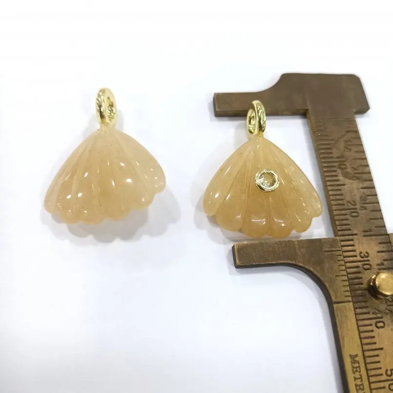 10-piezas-de-colgantes-con-forma-de-concha-nautica-de-color-dorado-engaste-invisible-jade-beige-circonita-cubica-aproximadamente-28-mm-regalo-especial-de-joyeria