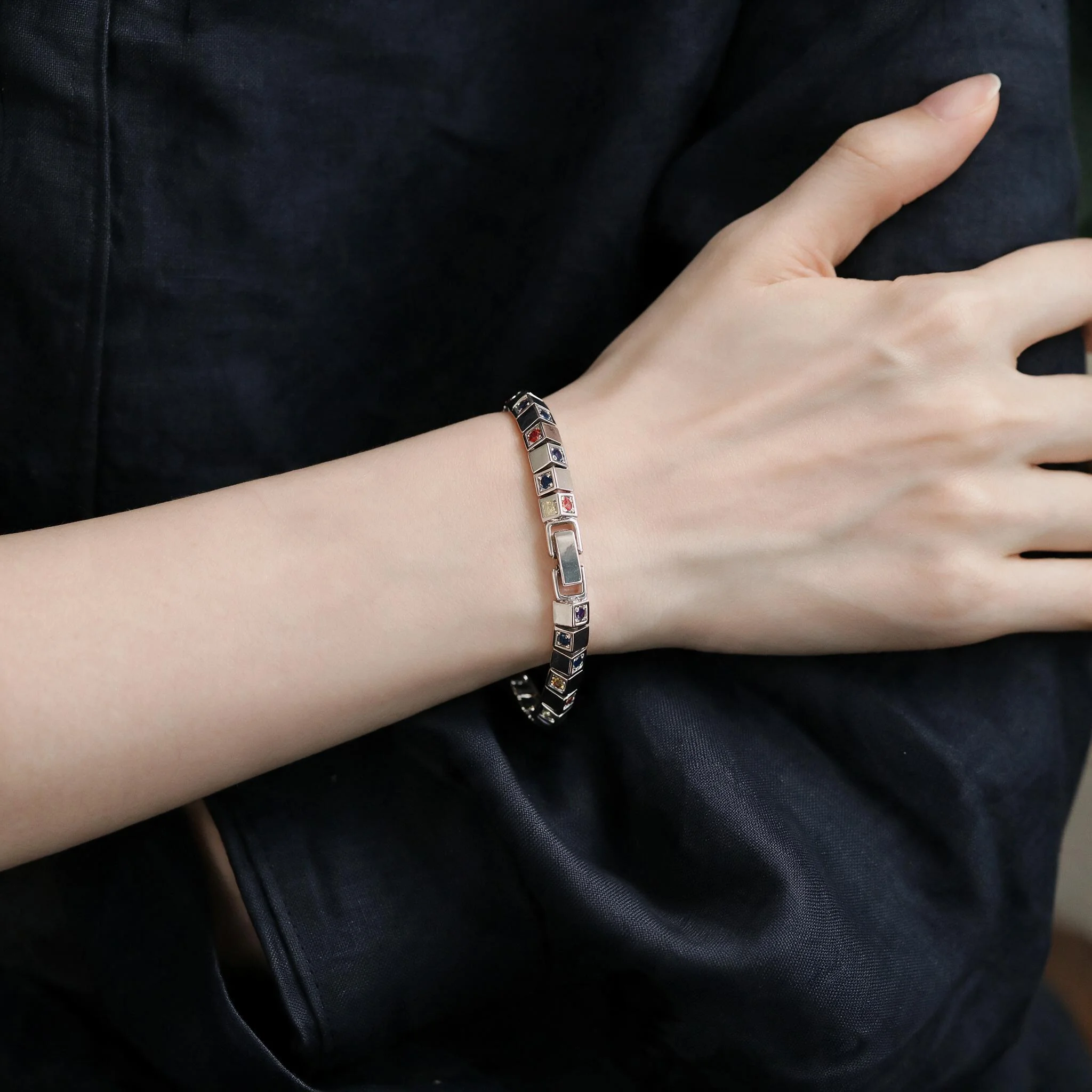 Cross-Border Hot-Selling Light Luxury Colorful Zircon Triangular Snake Bone Bracelet for Women, High-End, Elegant, Versatile and Stylish Design Jewelry