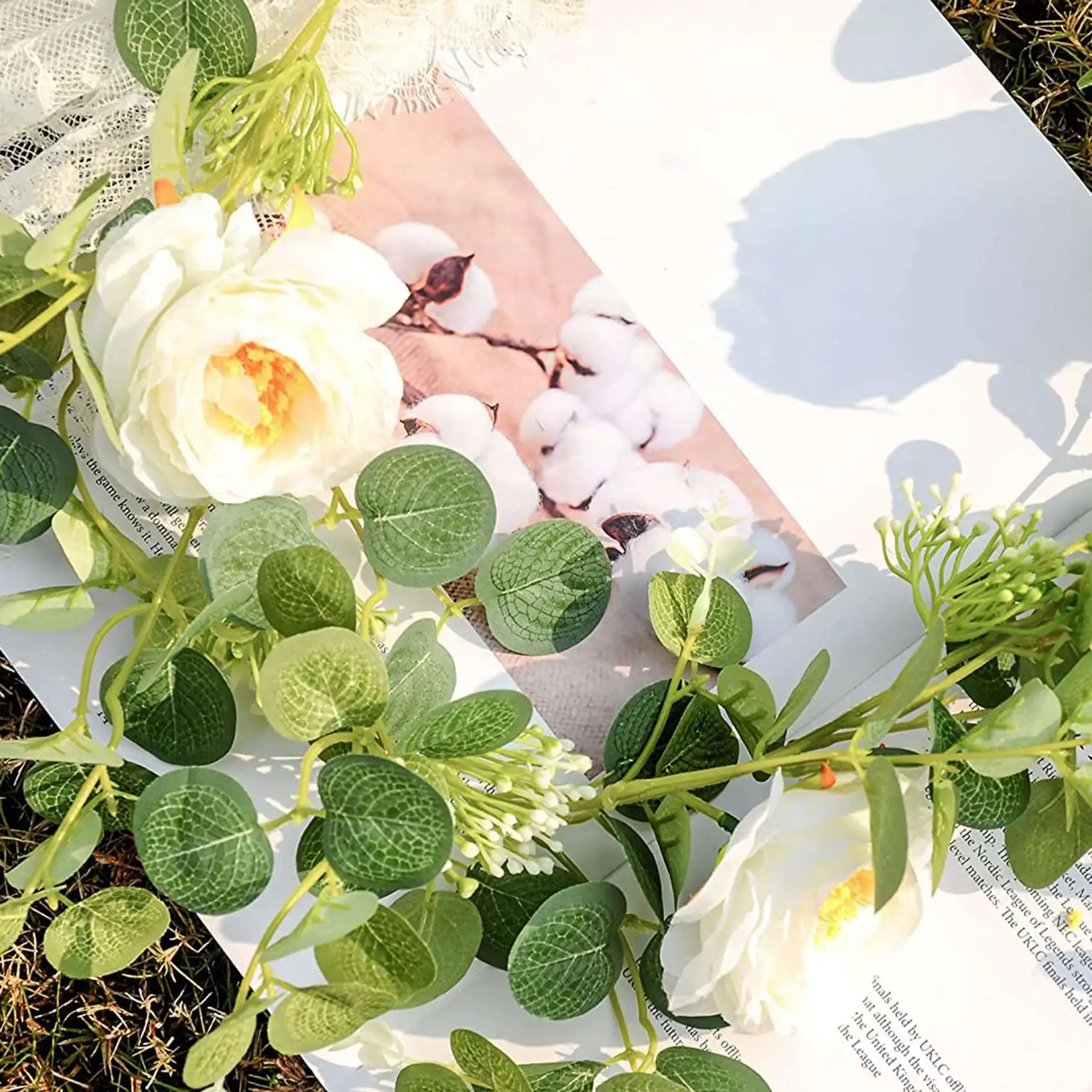 FLYY-2er-Pack Eukalyptus-Girlande mit Champagner-Rosen, künstliche Seidenblumen-Girlande, Eukalyptus-Blätterranken – Detail 7
