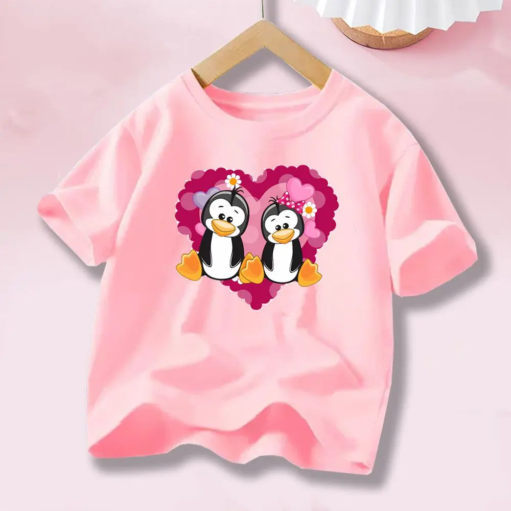 Niedliches Mädchen-T-Shirt aus Baumwolle mit kurzem Ärmel und Pinguin-Herz-Motiv, lässiges T-Shirt mit Rundhalsausschnitt für Kinder, ideal für den täglichen Gebrauch im Sommer.