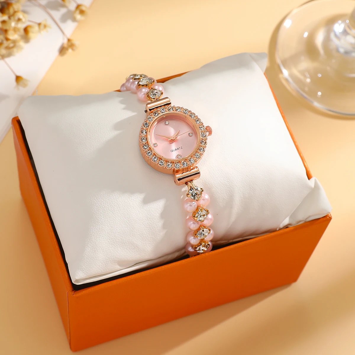 

Роскошные женские часы из розового золота с жемчугом, наручные часы с браслетом и розовым циферблатом, инкрустированным бриллиантами, идеальный подарок для нее, идеально подходят для вечеринок и торжеств.