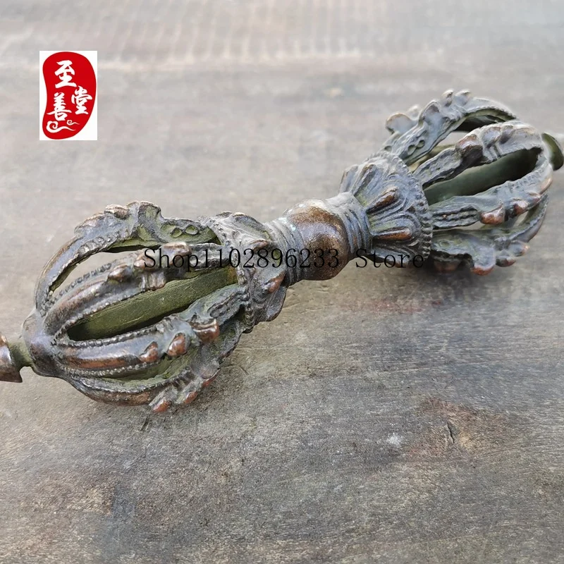 Antique-style decorative piece for the living room, featuring a large Vajra (dharma staff) made of imitation antique alloy coppe