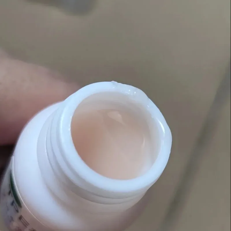 

50ml Bottle TPE Doll Filling Model Repair Liquid Groove Defect Holes Filling Skin Color Is Soft And Not Hard or white