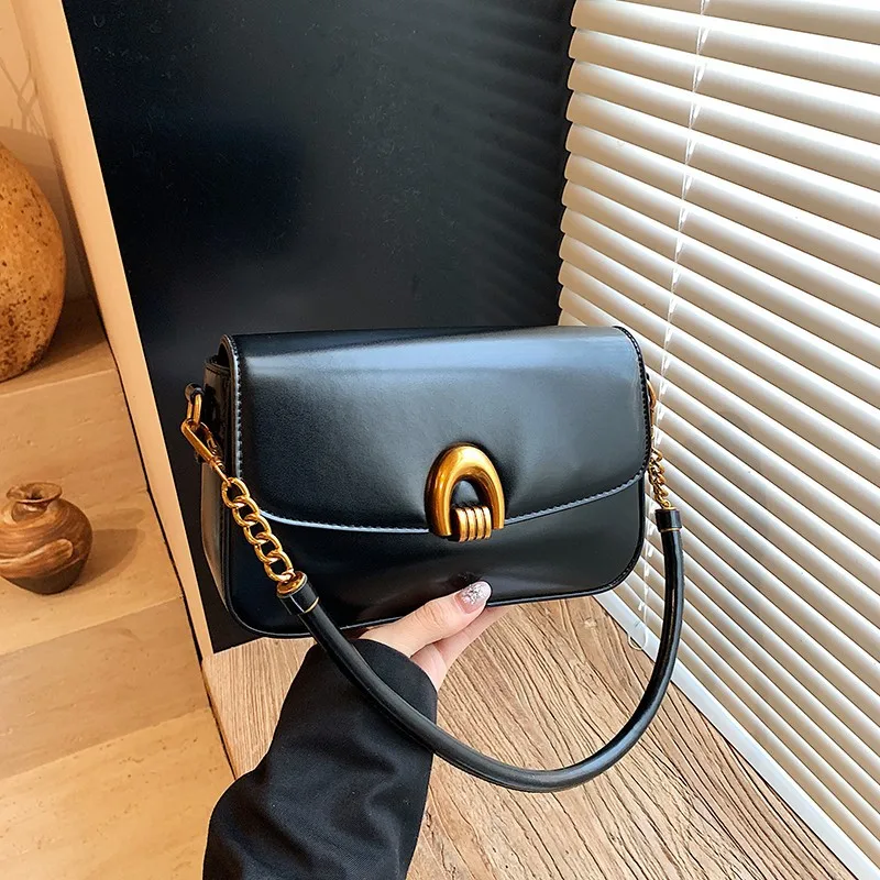 

2026 New Japanese Niche Design Texture Underarm Bag Versatile High-end Single Shoulder Messenger Bag Women's