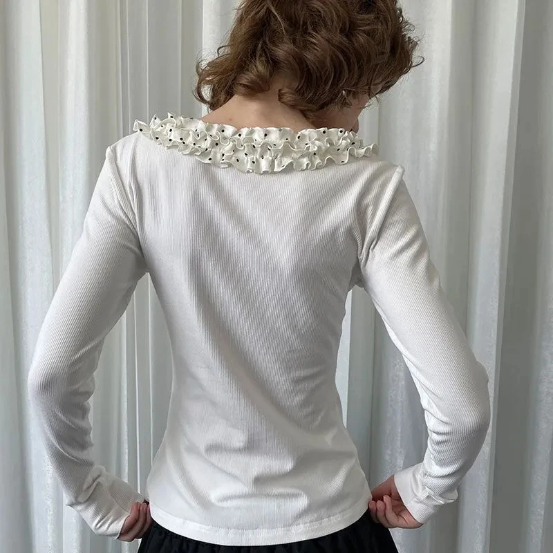 เสื้อยืดแขนยาวทรงเข้ารูปแต่งระบายลายจุดสไตล์หวานซ่อนเปรี้ยวสำหรับผู้หญิง ใส่ได้ทุกโอกาส เหมาะกับฤดูใบไม้ร่วง