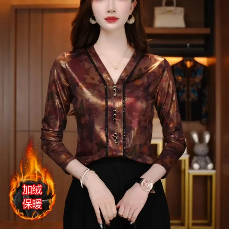 

2024 Autumn/Winter New Fashion Large Size Dress with Western Style V-neck and Thick Velvet Long Sleeve Temperament Base Shirt