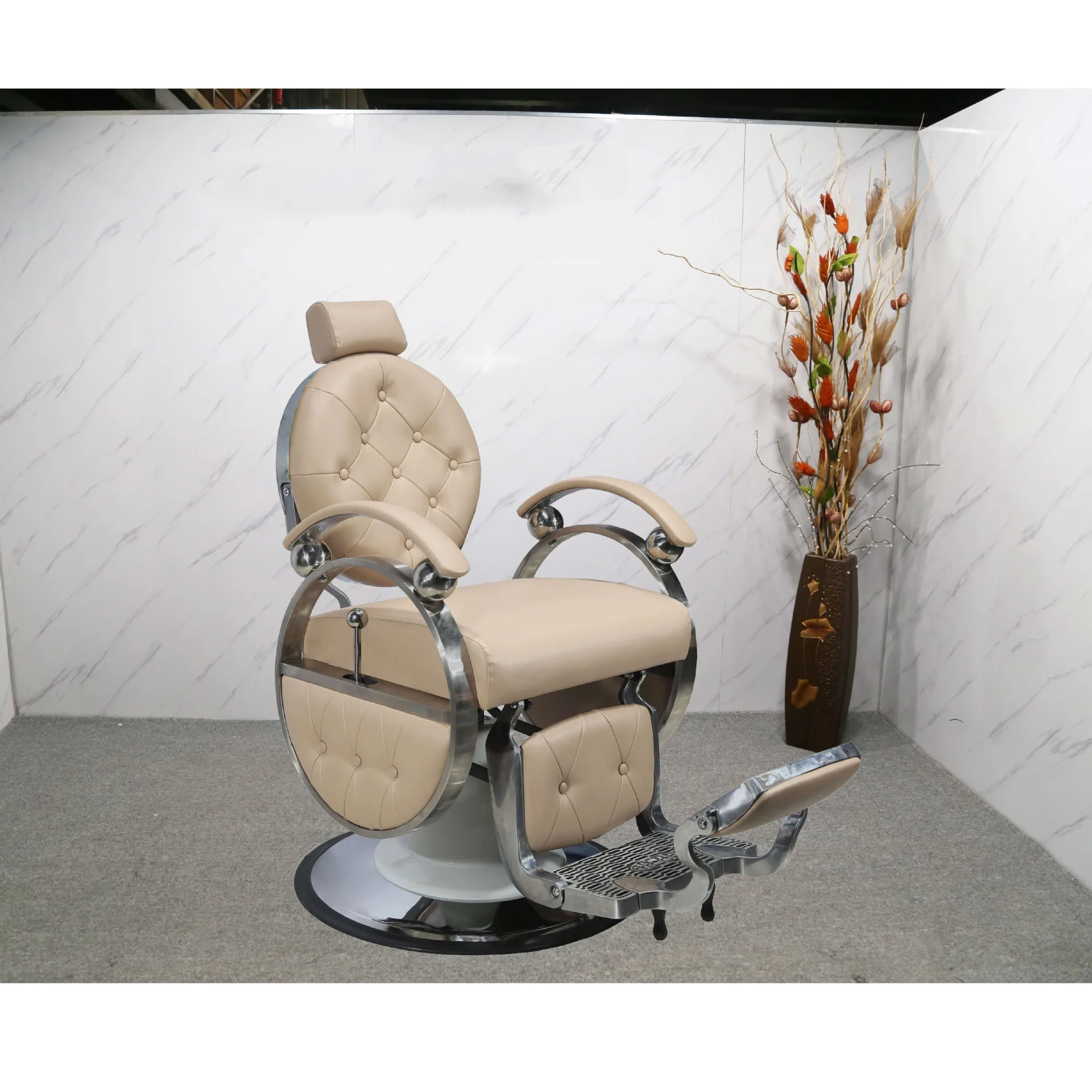 Featured Retro Barber Chair American Style Classic Designed For Mens Salon Furniture Hydraulic Pump Metal Steel
