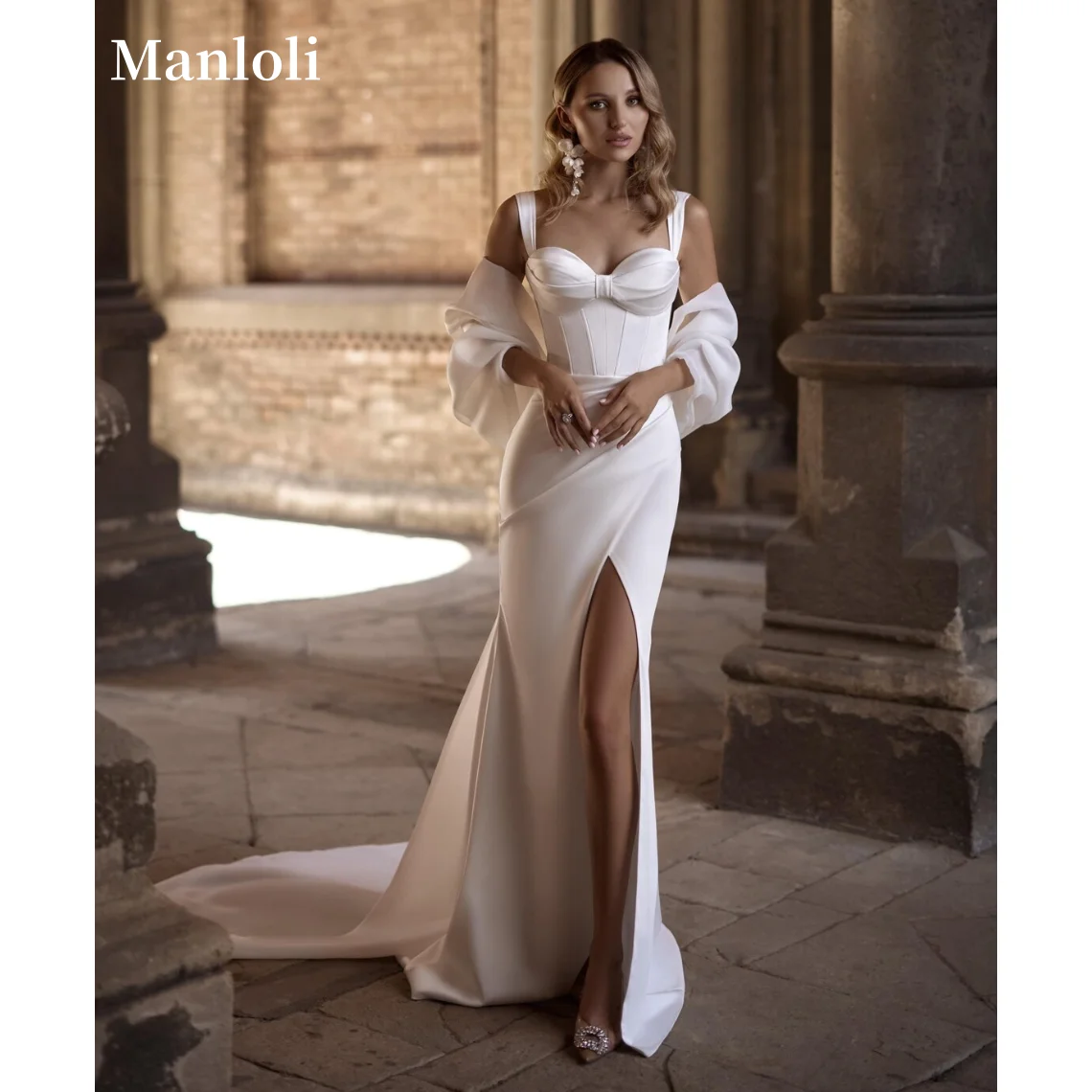Manloli الحديثة الحبيب الساتان حورية البحر فستان الزفاف قبالة الكتفين انفصال الأكمام فستان الزفاف التخصيص