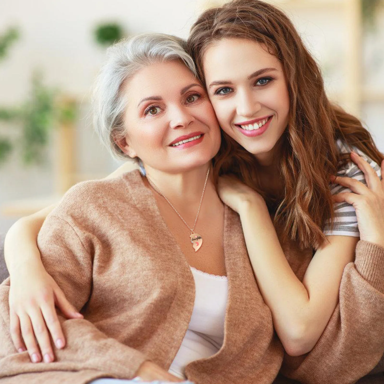 

Mother Daughter Heart Necklace Set Alloy Pendant Mom Heart Women Necklace for Girls Clavicle Chain Mother's Day Gift Pendant