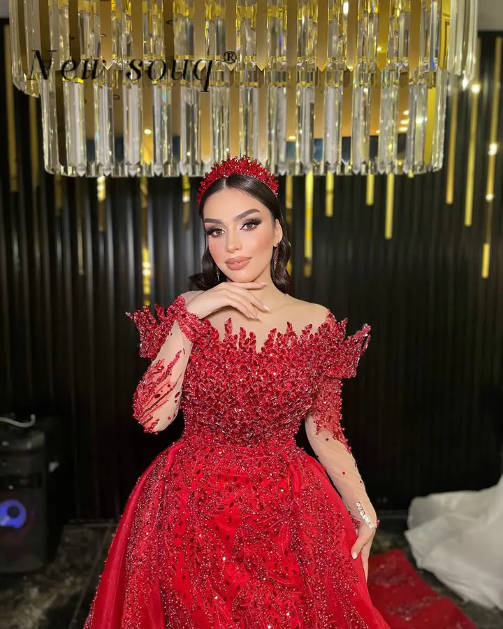 فساتين حفلات الزفاف العربية الأنيقة بحورية البحر باللون الأحمر مع ذيل قابل للانفصال 2025 فساتين سهرة رسمية مخصصة بكريستال متألق