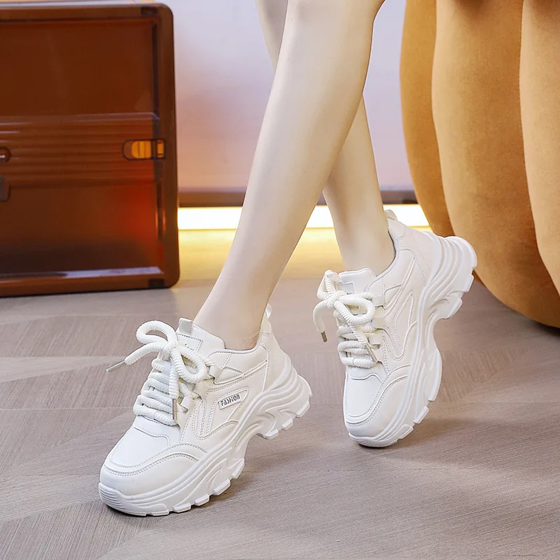 Damen-Retro-Sportliche, lässige Papa-Schuhe, Frühlingsmode, vielseitige, bequeme Schuhe mit dicken Sohlen für den täglichen Gebrauch