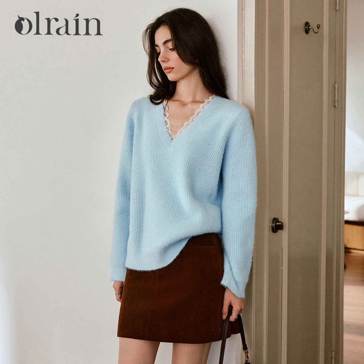 

OLrain Women's French Elegant Pullover Sweater Autumn 2025 New V-Neck Lace Trim Loose Fit Soft Comfortable Knit Top O57QM001016