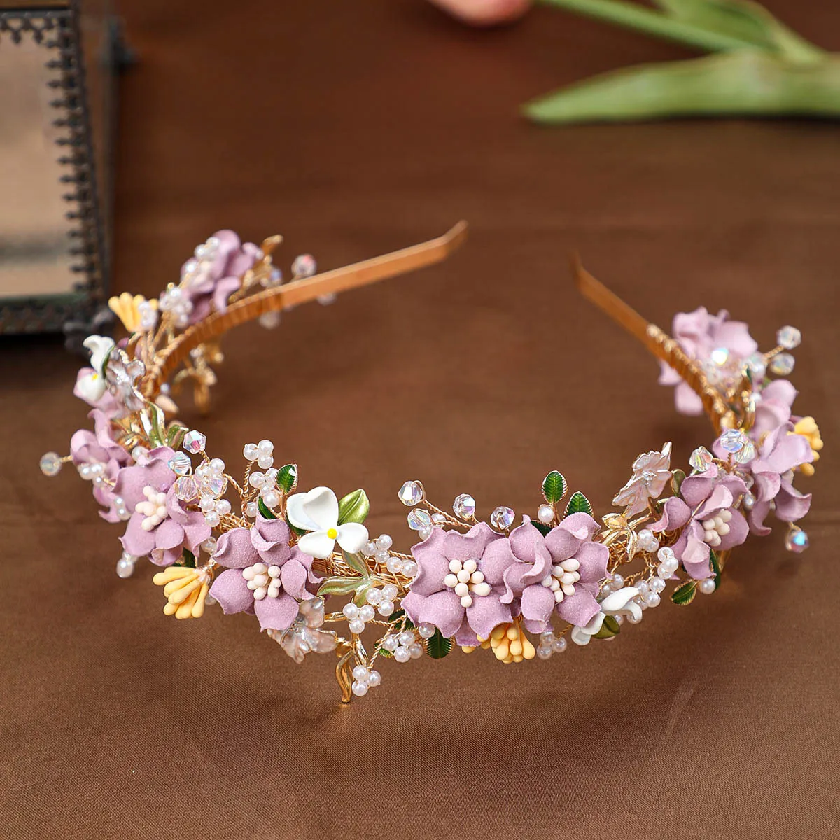 Elegant Princess เจ้าสาวคริสตัลเพิร์ลดอกไม้ Tiara Rhinestone Leaf Hairband สําหรับงานแต่งงานอุปกรณ์เสริมผม