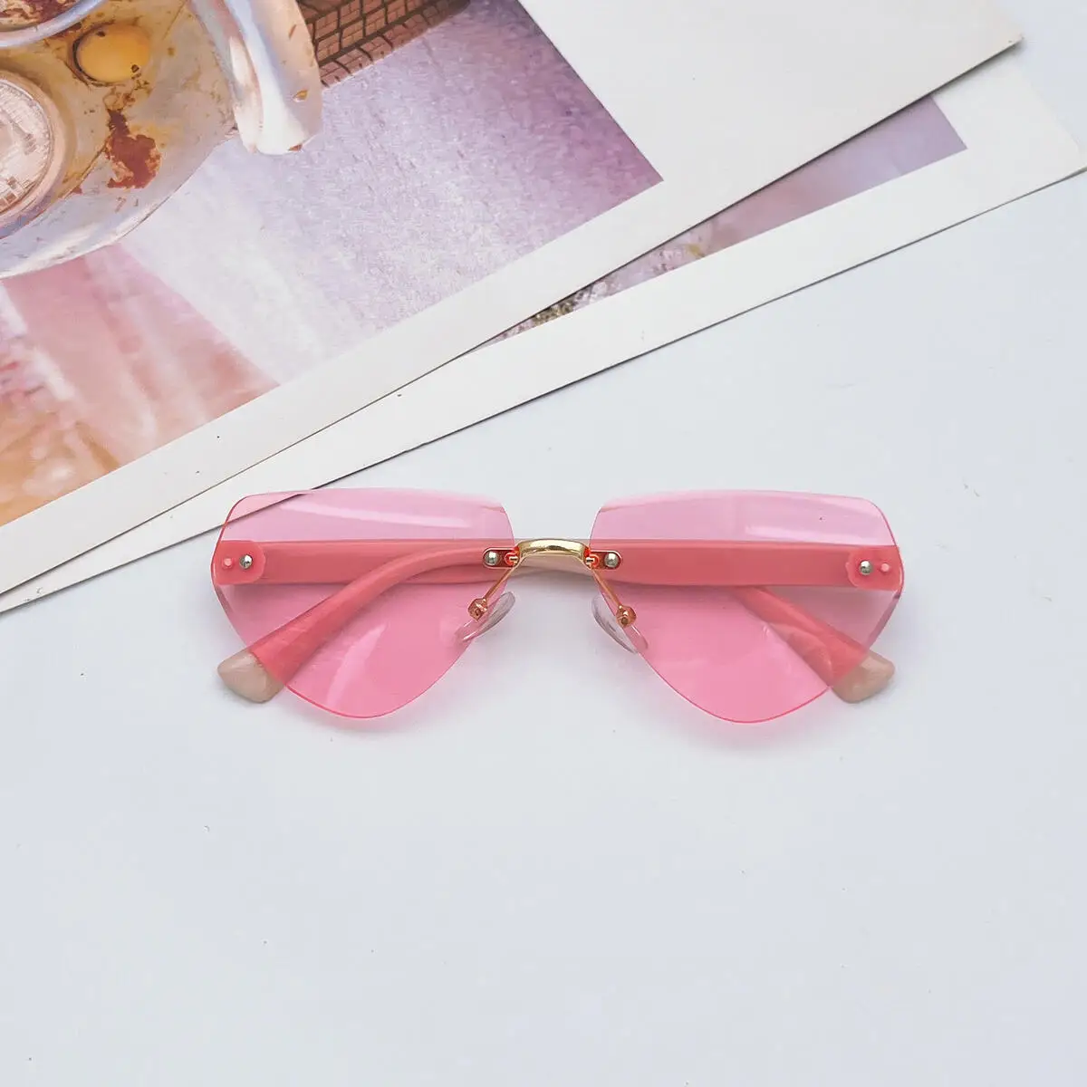 2025 Personality Trend Dopamine Color Ocean Lens Sunglasses New Children's Fashion Frameless Irregular