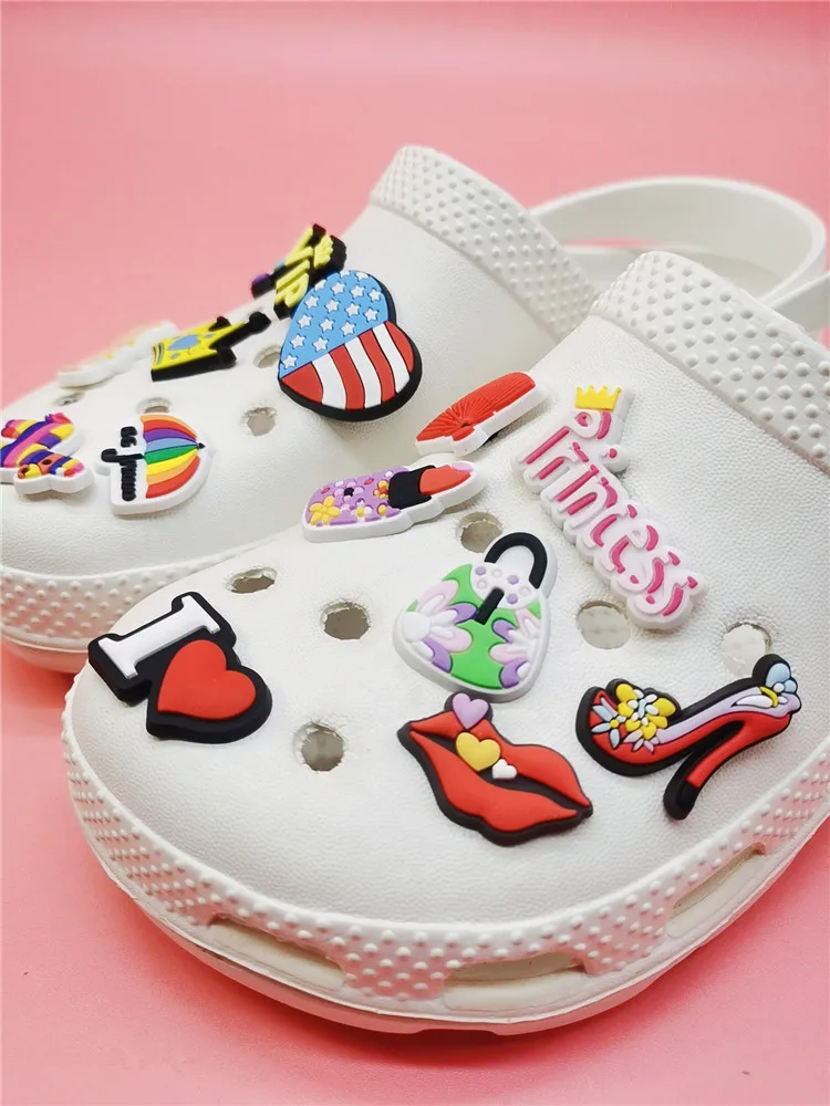 Cute Shoe Charms Diy Buckle Decorations Garden Shoes Diy Accessories Clog Shoes Ornaments Adult Children Halloween Party Gifts