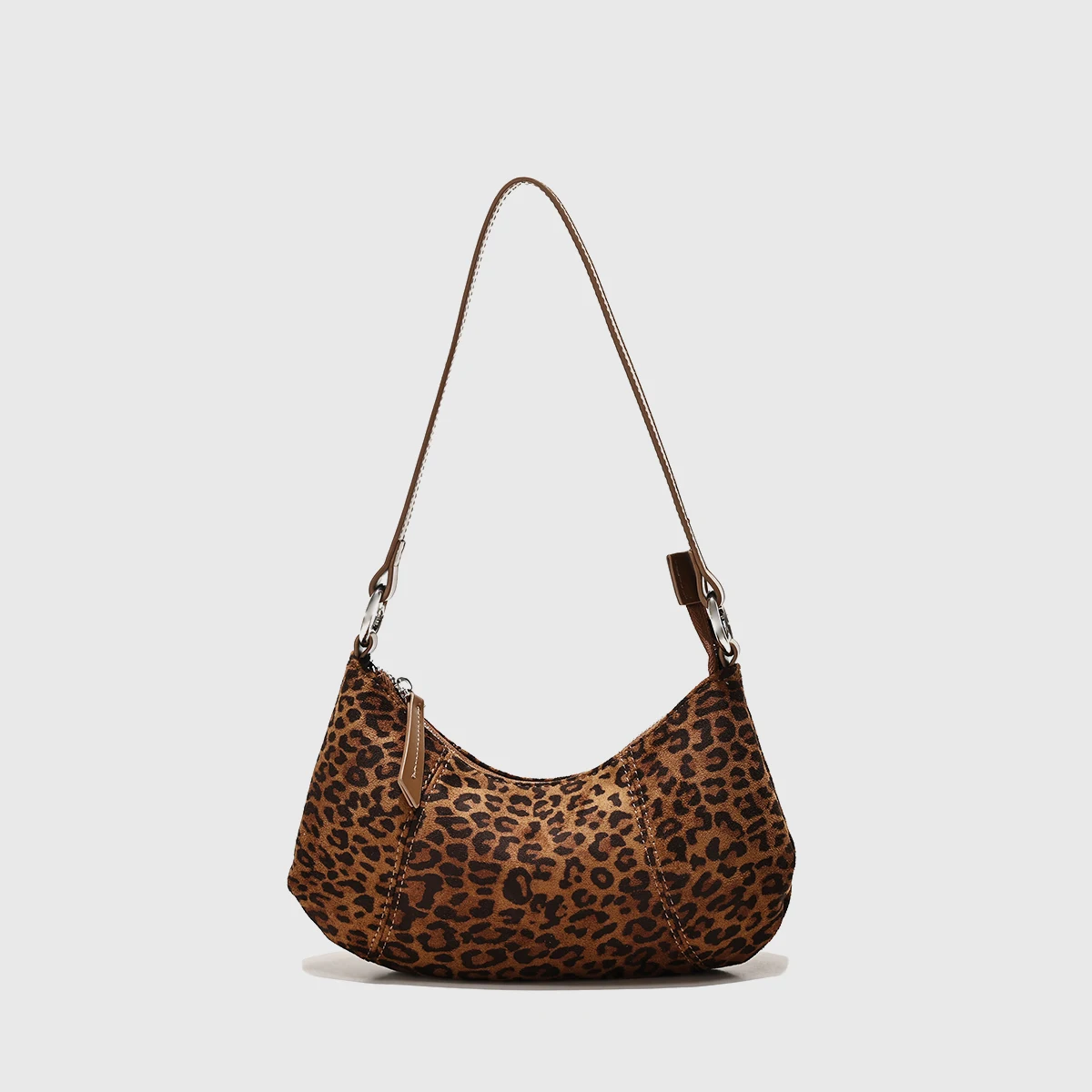 

Retro Women's Autumn and Winter New Sle Matte Leather Leopard Horn Armpit Mahjong Bag American Faion Moon Tooth Crossbody Bag