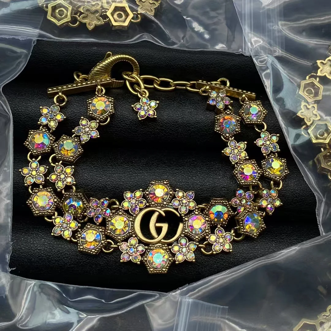 

Классический браслет в стиле ретро с двумя буквами 2025, модные женские украшения, идеальный подарок для друзей