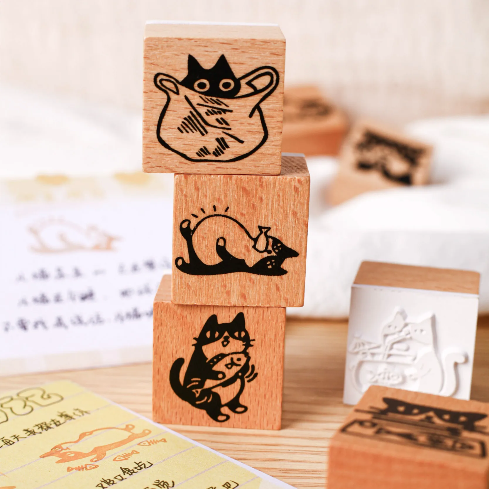

1 PC retro wooden seal cartoon cat pattern cute small seal creative collage DIY diary envelope scrapbook aesthetic supplies