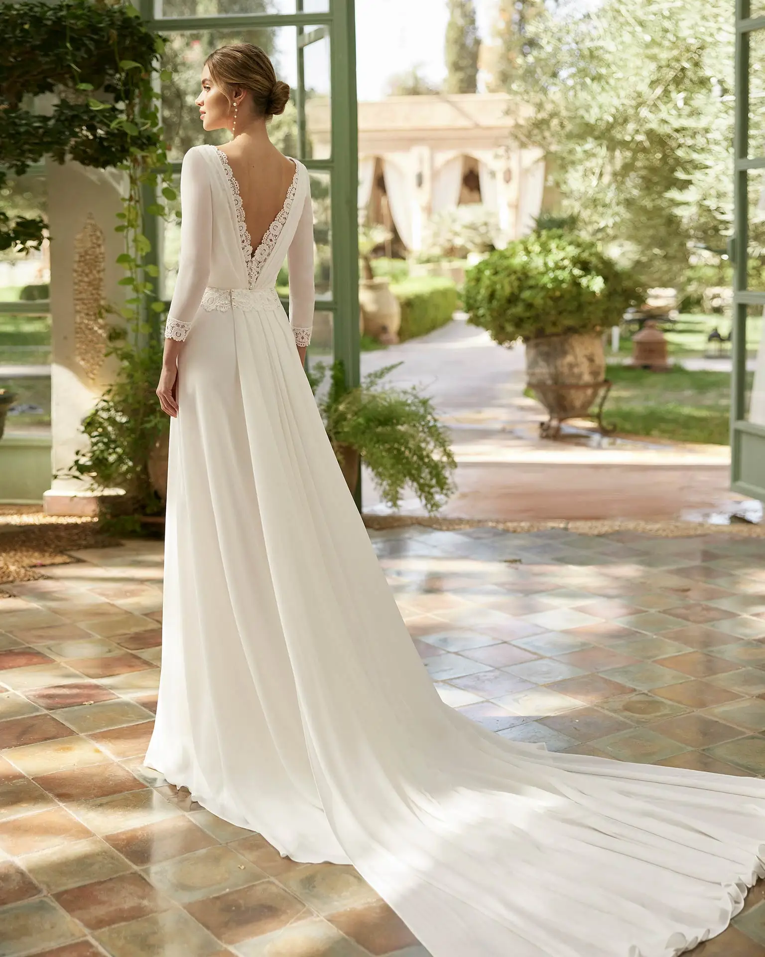 Customized Chiffon Wedding Dresses with Sleeves V Cut Back  Women's Bridal Gowns V Neck Sweep Train Minimalist Veatidos De Novia
