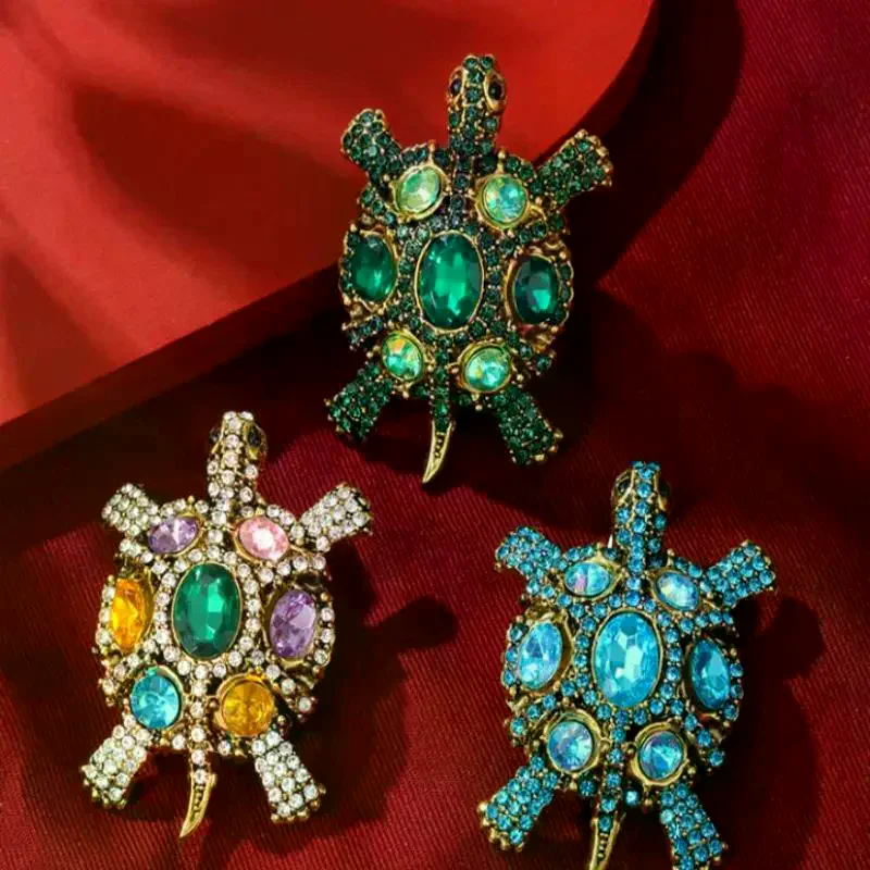 Exquisite Vintage Rhinestone Turtle Brooches For Women Clothing Coat Jewelry Accessries Gifts