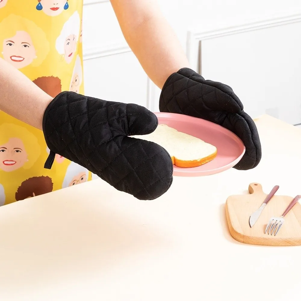 Durable Quilted Cotton Oven Mitts Heat Resistant Non-Slip Microwave Oven Gloves Anti-Scalding Hanging BBQ Baking Gloves Outdoor