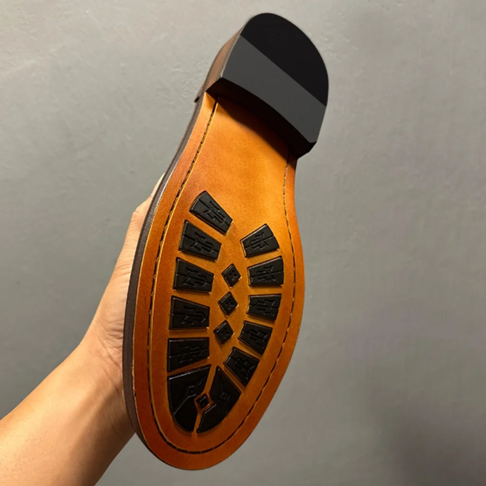 High-End Genuine Leather Engraved round Toe Men's Business Formal Dress Shoes English Style Top-Grain Cowhide