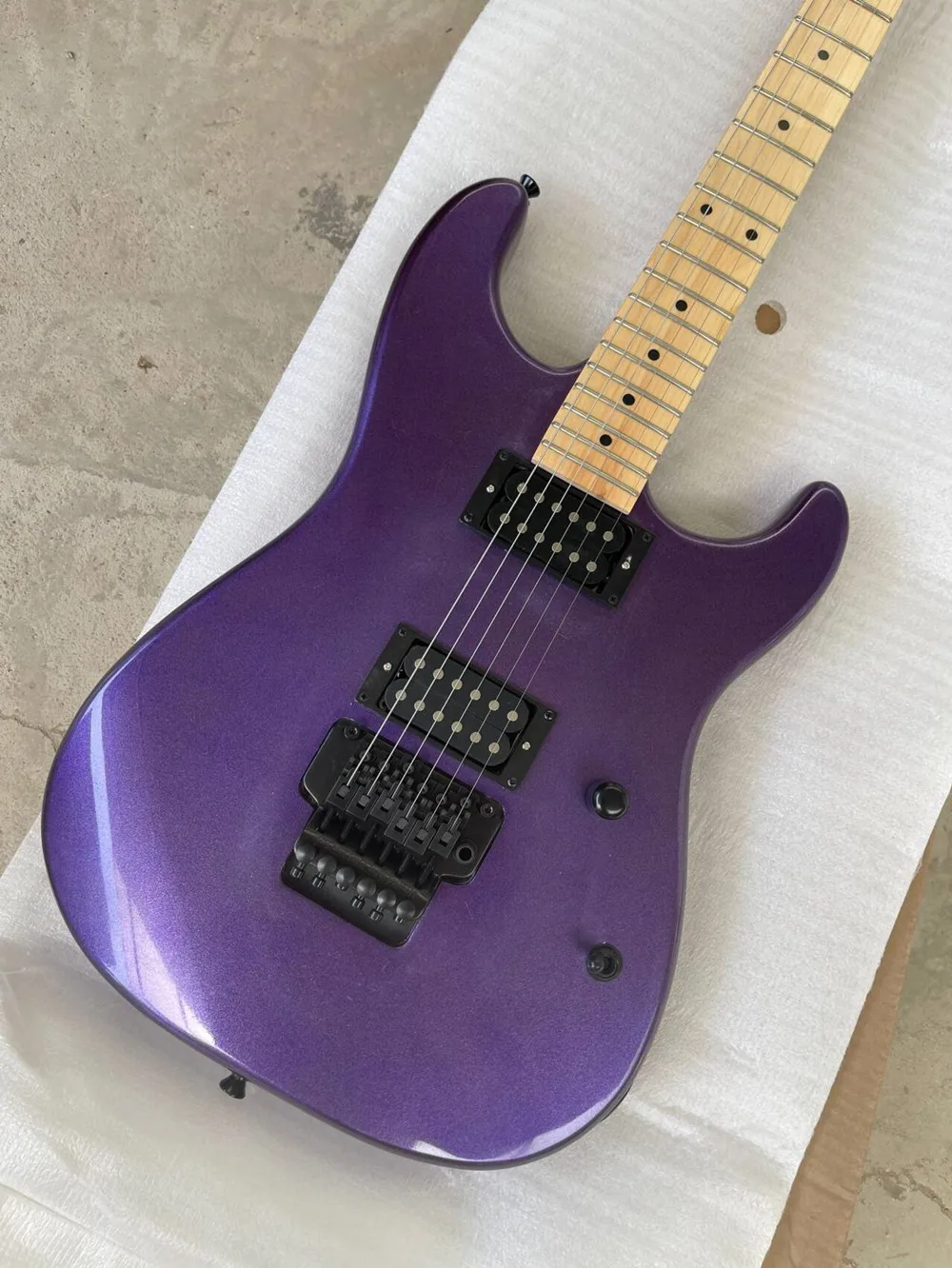 Purple Body Electric Guitar with Maple Neck,Black Hardware,Offering Customized Services