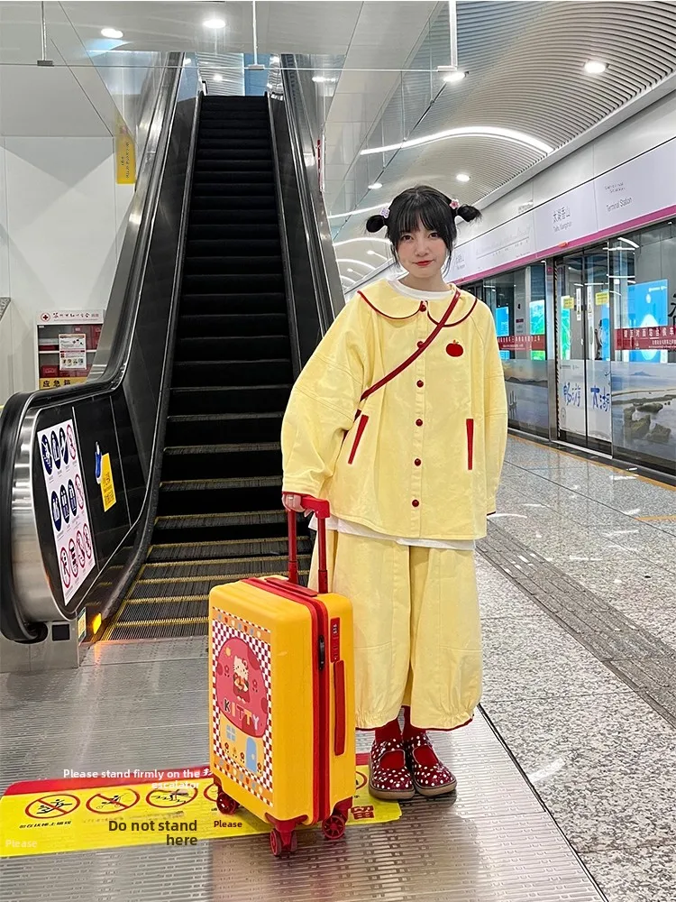 

Оригинальный дизайн, желтый кукольный воротник с вышивкой, топ, брюки, леггинсы-фонарики, осенний комплект моды, женский наряд из смеси хлопка