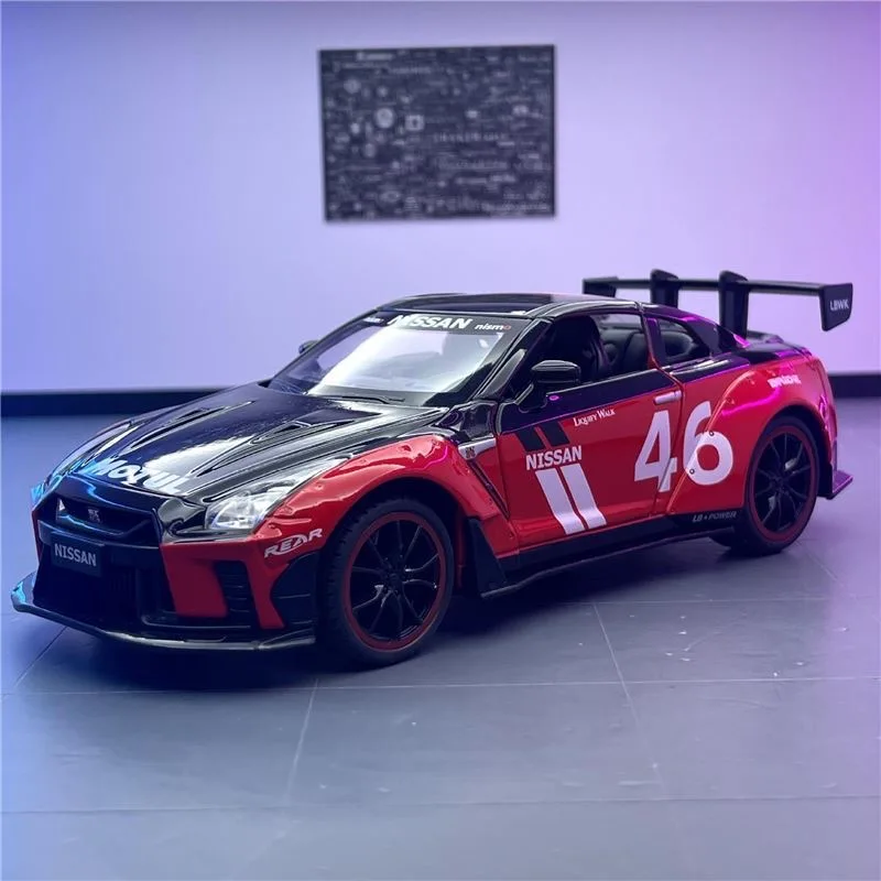 

1:24 Skyline GTR R34 R35 Alloy Sports Car Model Diecasts Metal Racing Car Model Sound and Light Kids Toys Gift
