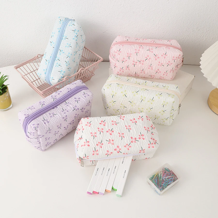 Niedliches Federmäppchen aus Stoff mit Blumenmuster, großes Fassungsvermögen, multifunktionaler Schreibwaren-Organizer, Kawaii-Creme, ästhetischer Schulbedarf-Beutel