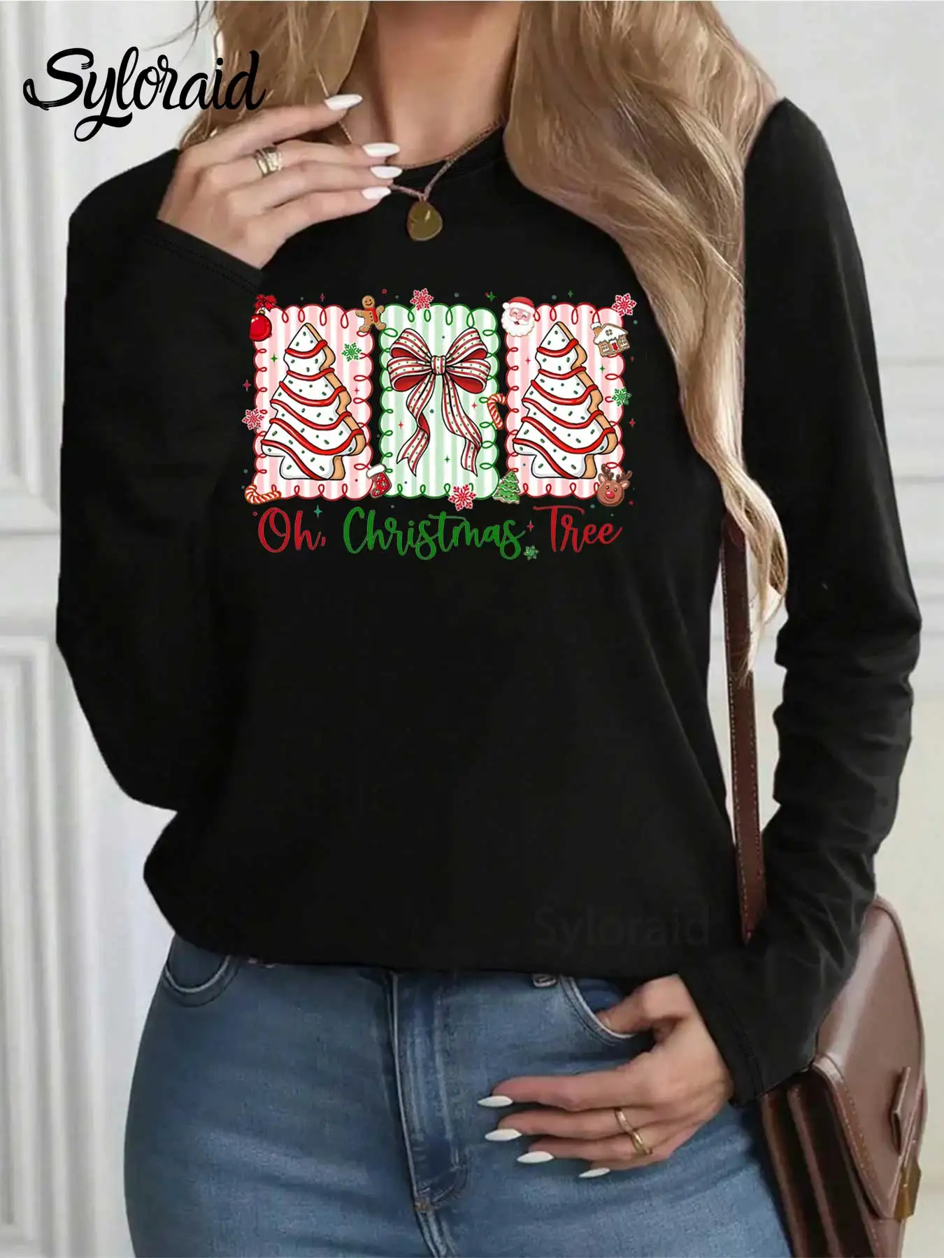 レディース長袖Tシャツ、花柄クリスマスツリーケーキグラフィックTシャツファッションラウンドネックカジュアルトップオールシーズン対応