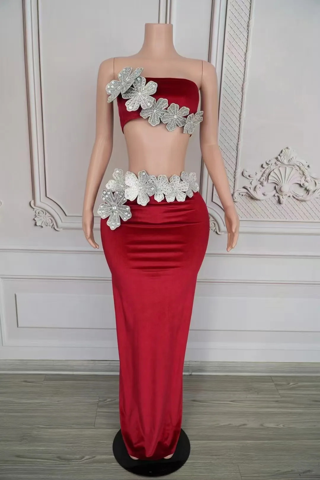 

Sexy Stage Crystal Flowers Strapless Crop TopsBodycon Long Skirt 2 Piece Bar Concert WomenSinger Birthday Outfit Costume D300