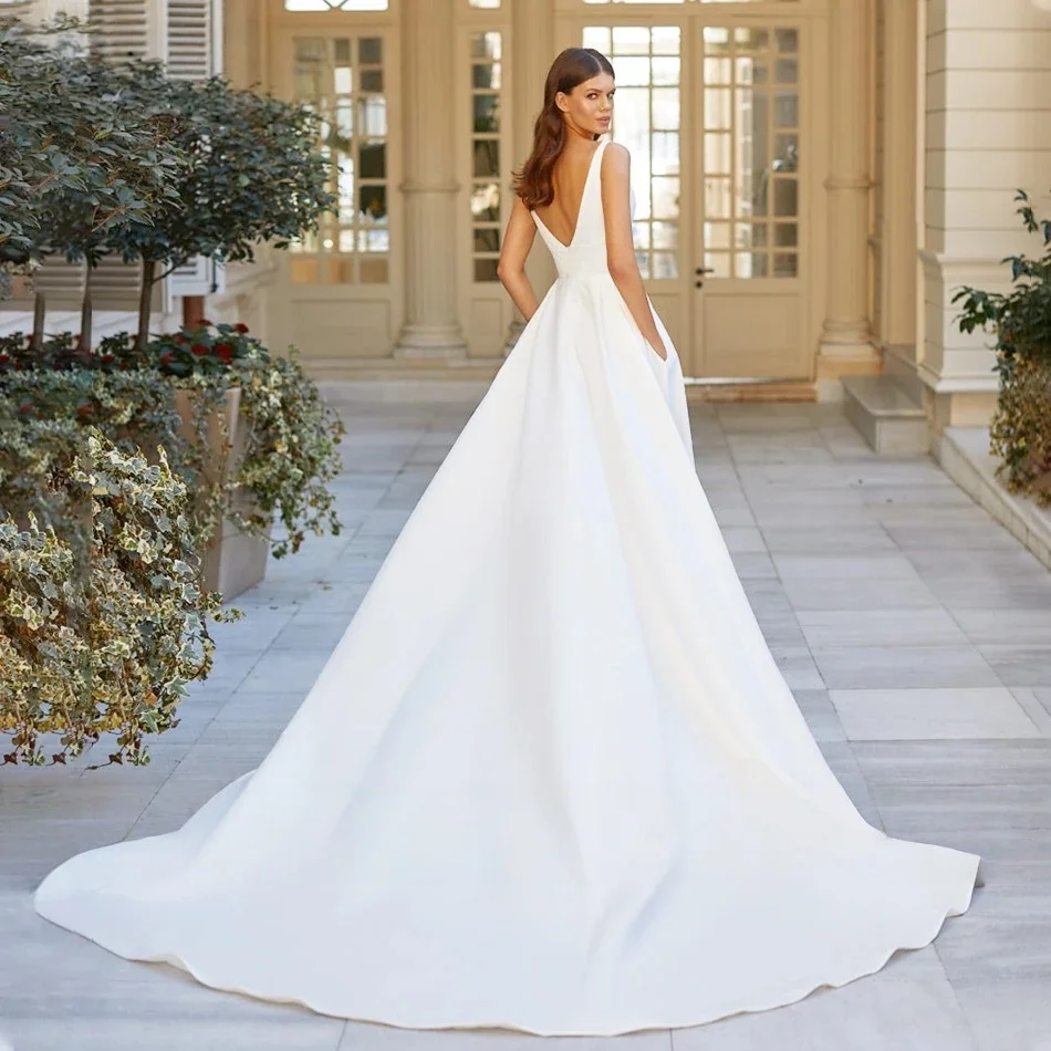 فساتين زفاف بدون ظهر على شكل حرف a على شكل حرف v من الساتان شاطئ دبي المملكة العربية السعودية إسرائيل فساتين الزفاف فيستدو دي نوفيا مخصصة