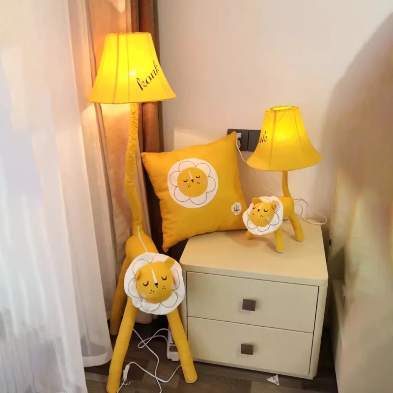 Cute Children's Room Floor Lamps Fabric Doll Lion Lamp Modern Warm Baby Room Atmosphere Lamp Boy Girl Bedroom Floor Lights LED