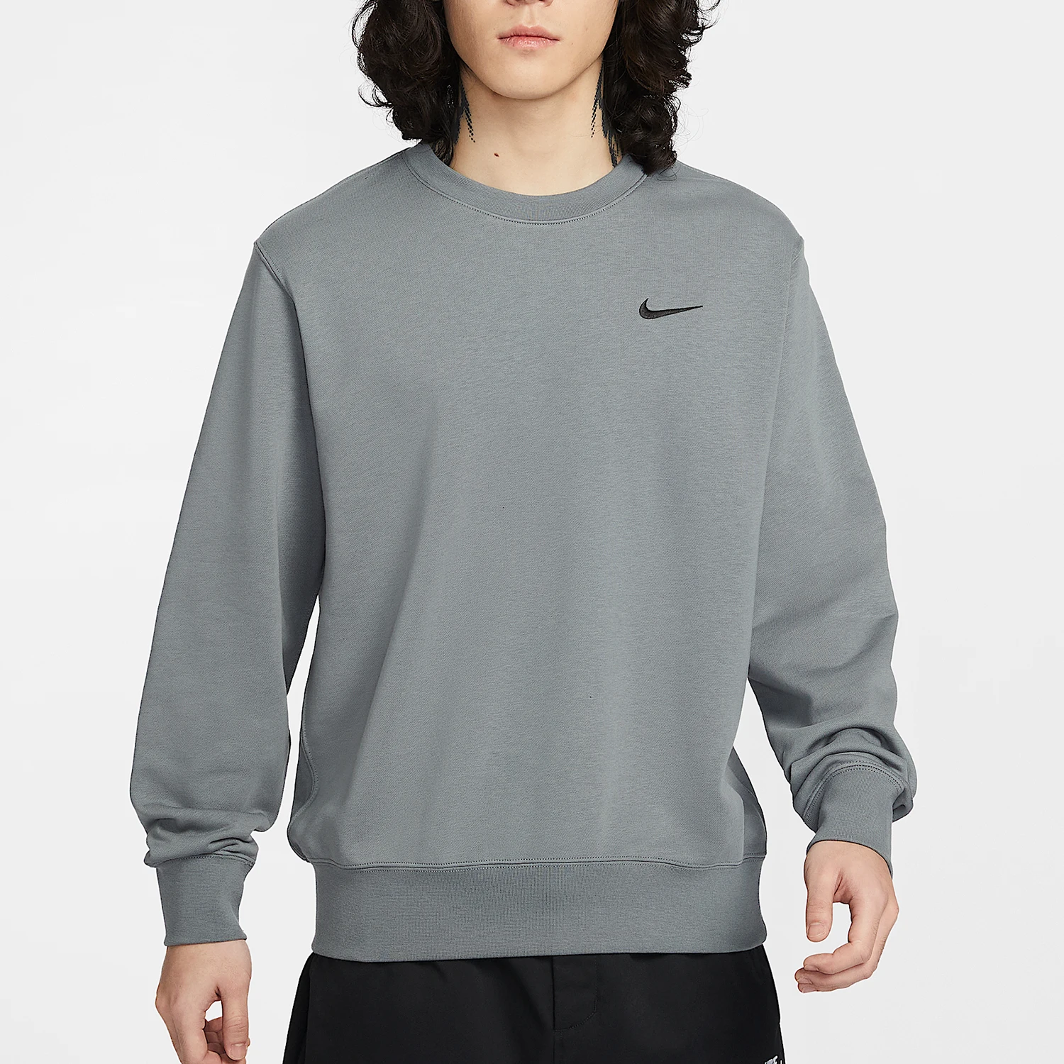 

Nike Authentic Club Men's Embroidered Round Neck Pullover Durable Sports Hoodie IR0104-084