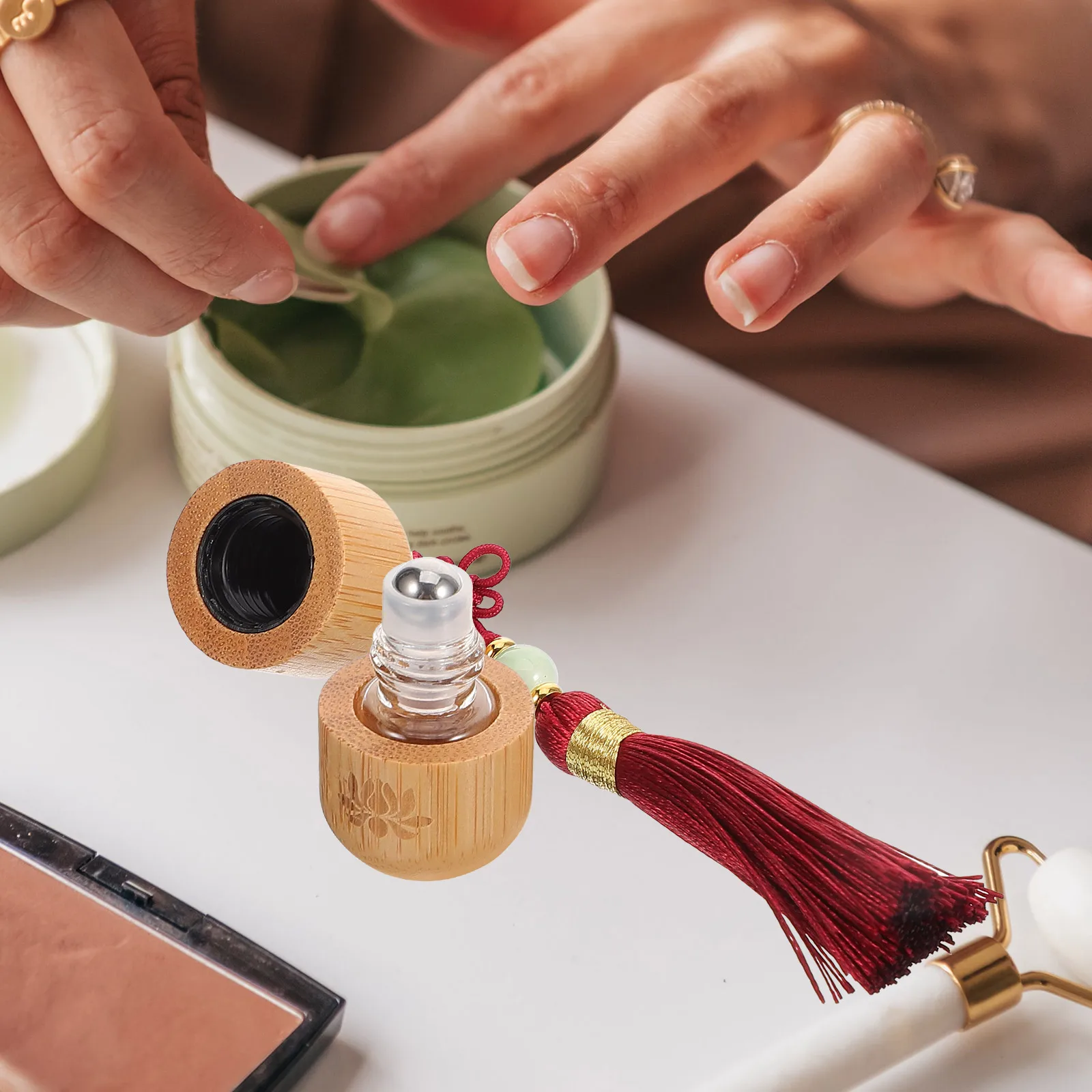 

Bamboo Roll on Bottle 1Ml Essential Oil Roller Refillable Dispenser Travel Roller Ball Roll on Bottles