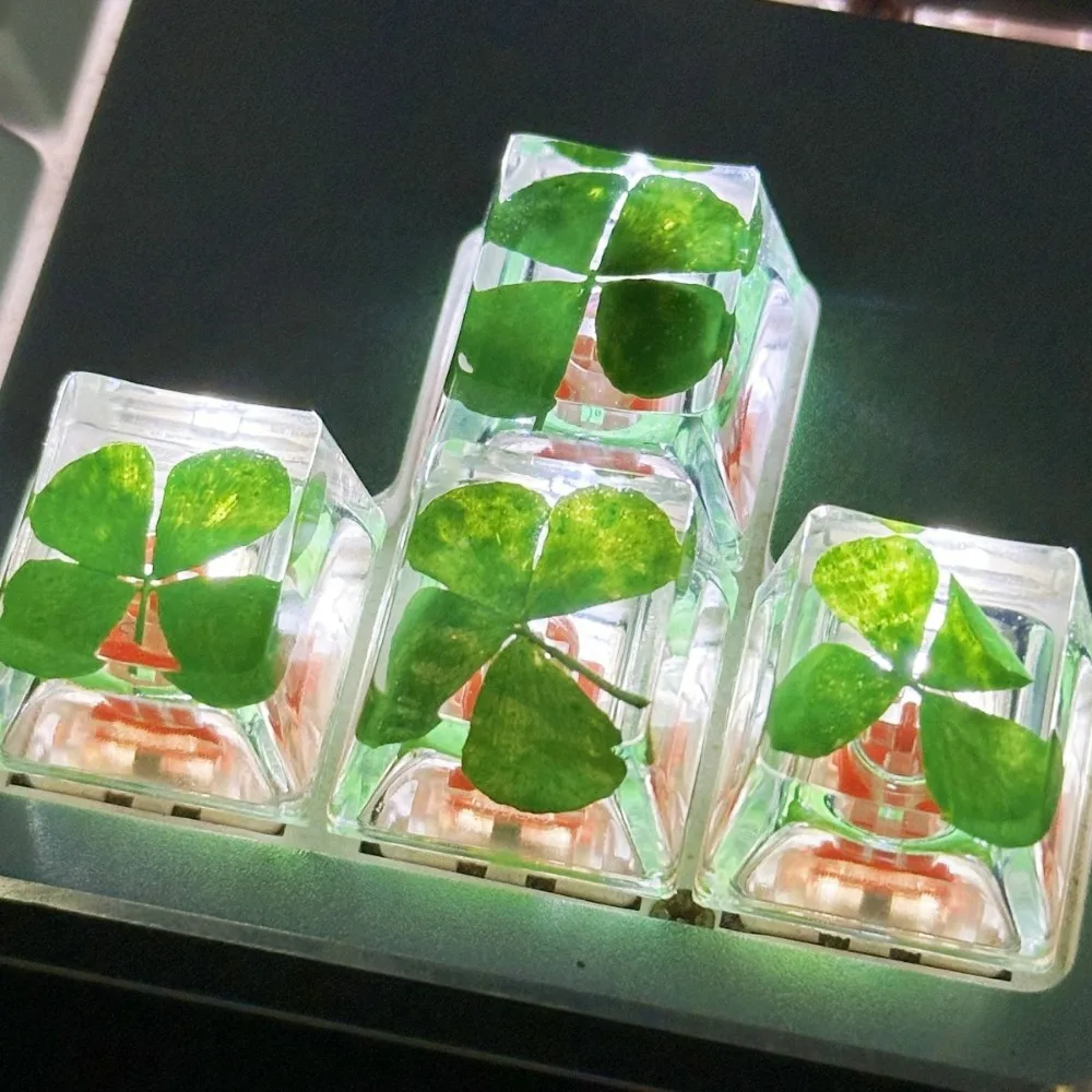 4 Keys Handmade Drip Glue Transparent-light Clover Personalized Design Keycaps Directional Keys OEM R4 For Mechanical Keyboard