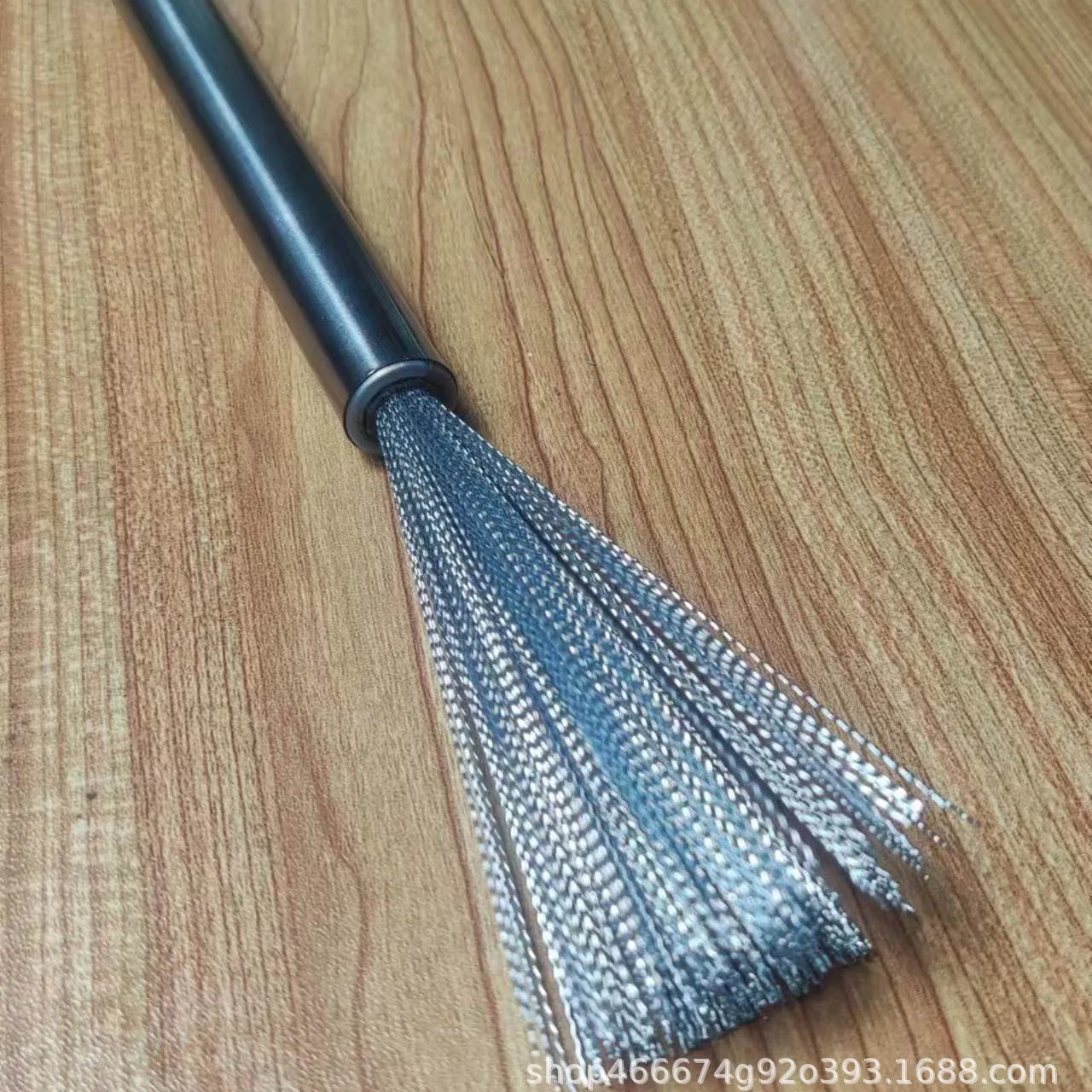 

Net Red Innovation Stainless Steel Long Handle Pot Brush Clean, Wire Brush Does Not Hurt The Pot Simple and Practical
