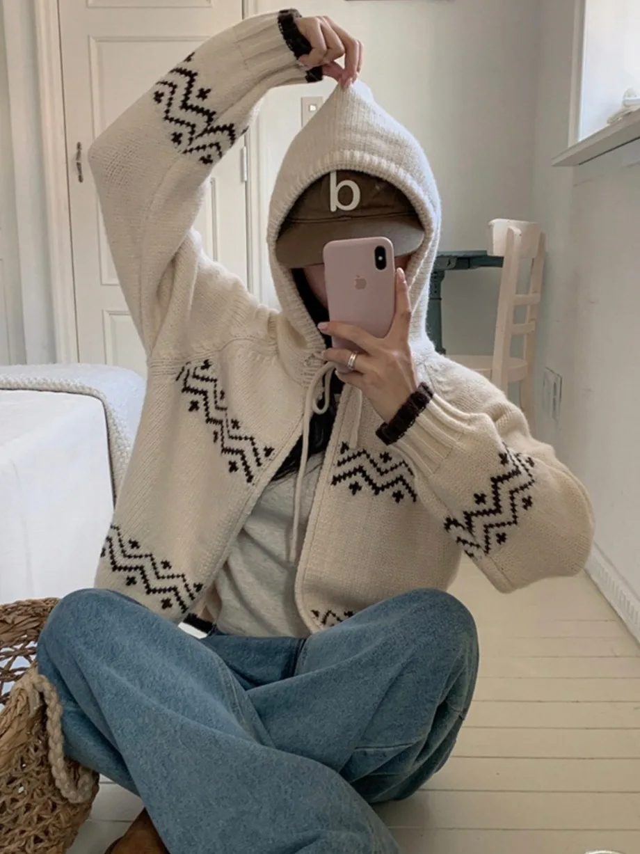 

Шикарный осенне-зимний новый женский вязаный свитер, пальто в стиле ретро с вышитым капюшоном, открытый кардиган из полиэфирного волокна